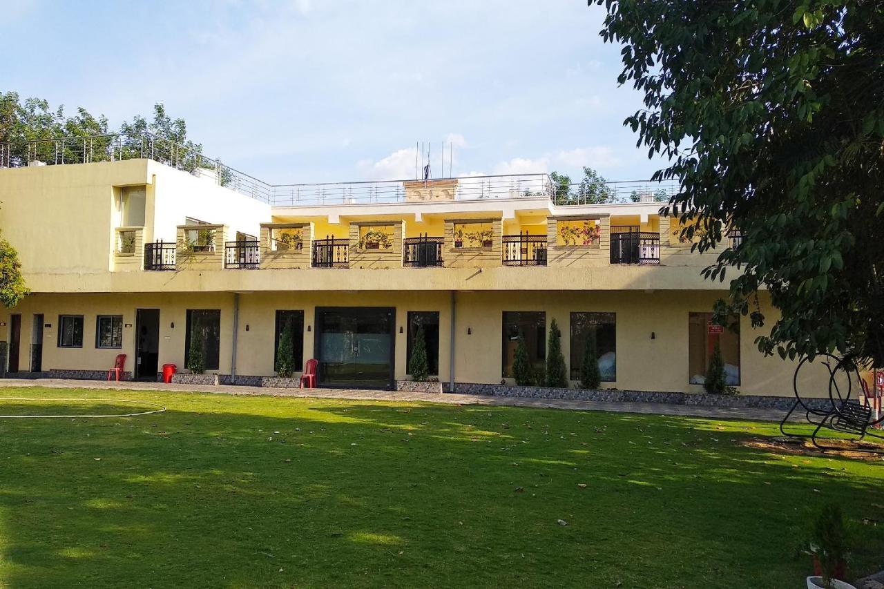 מלון Dharmpura Oyo 14354 Amar Marriage Palace מראה חיצוני תמונה