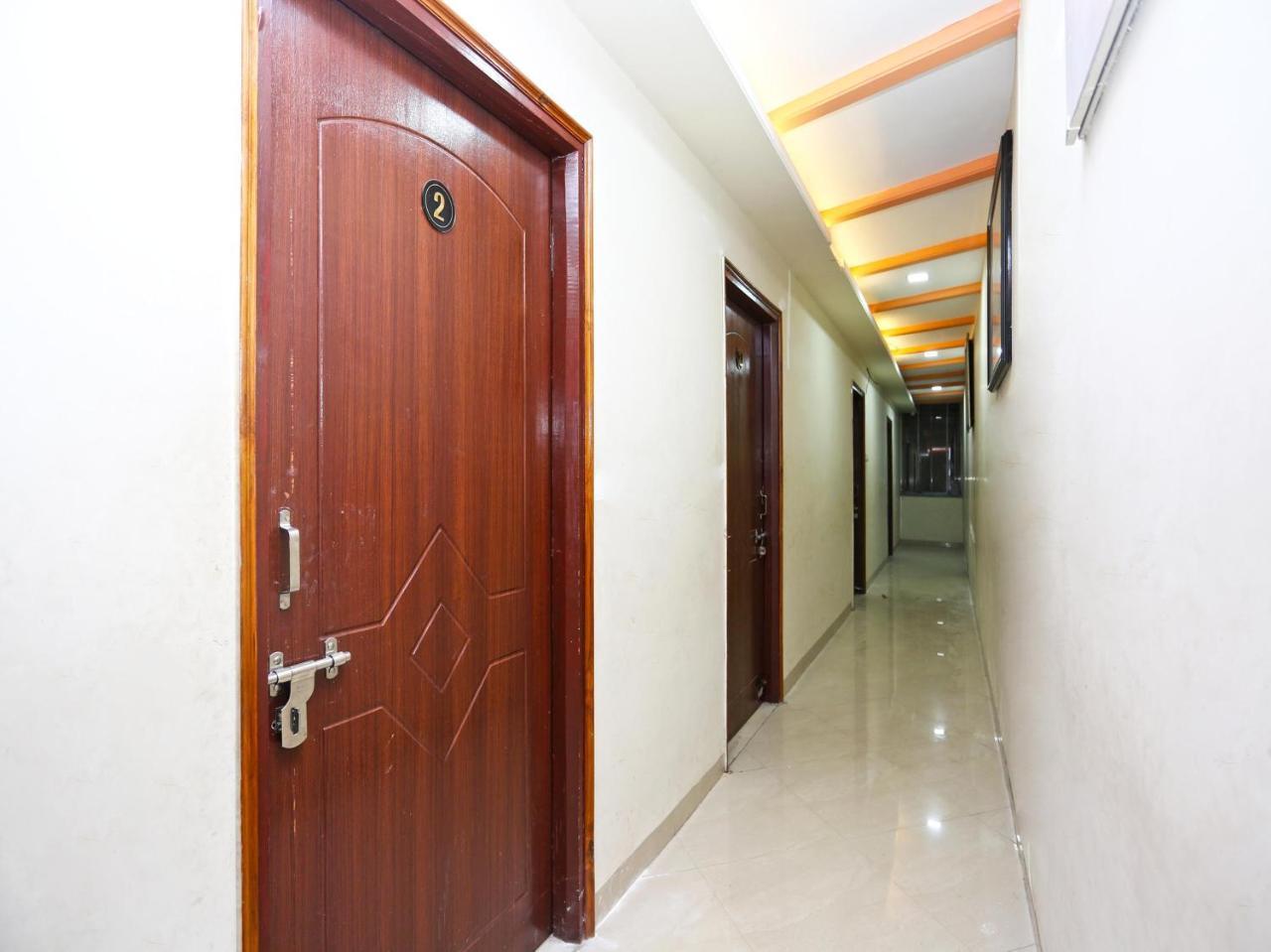 מלון Dharmpura Oyo 14354 Amar Marriage Palace מראה חיצוני תמונה